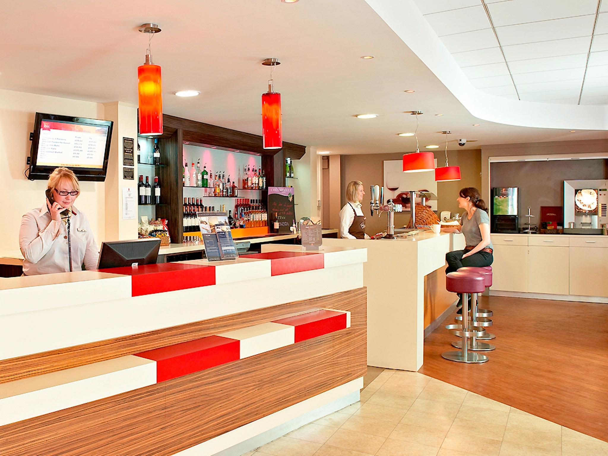 Ibis London Barking Hotel Barking  Eksteriør billede