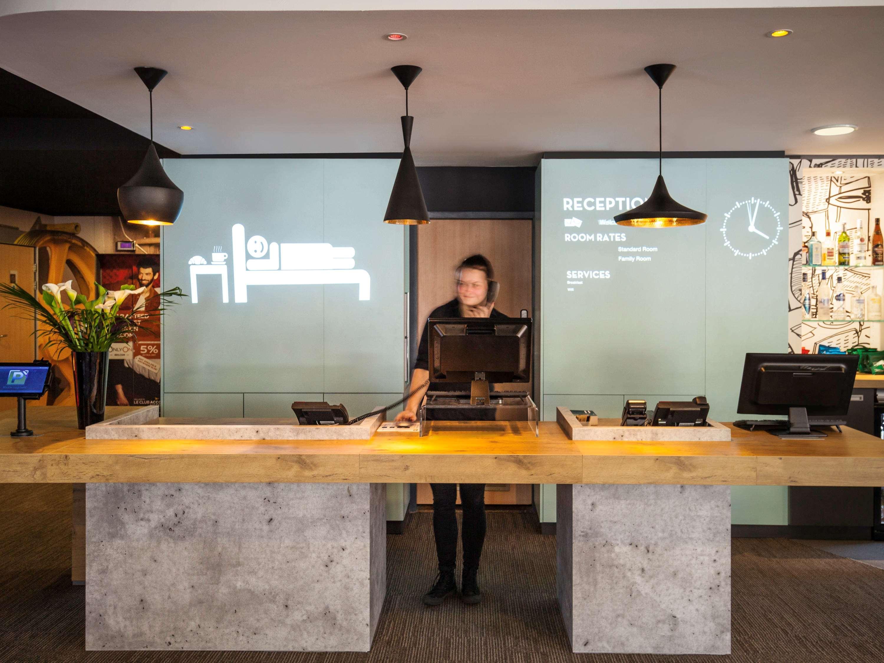 Ibis London Barking Hotel Barking  Eksteriør billede