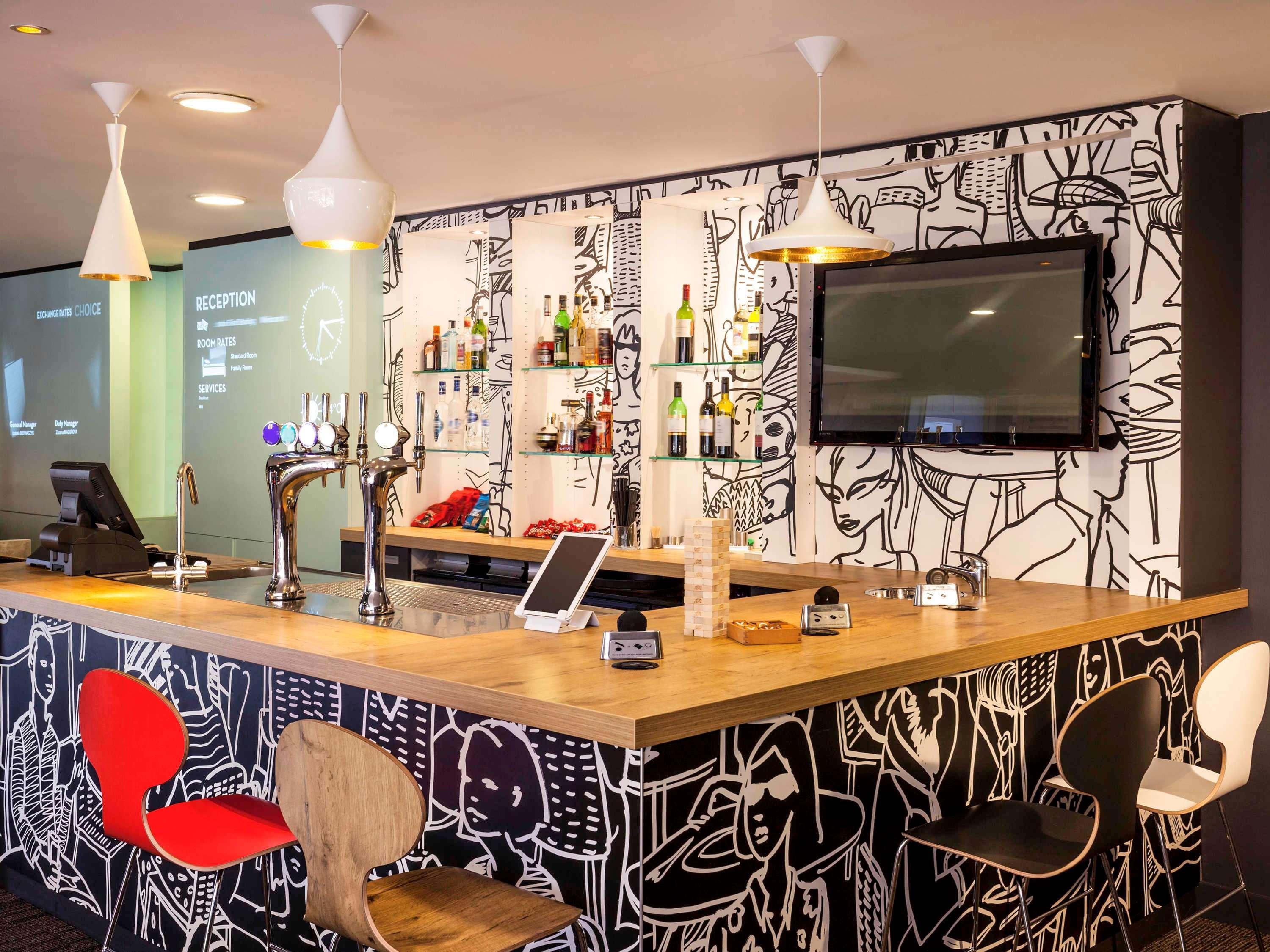 Ibis London Barking Hotel Barking  Eksteriør billede