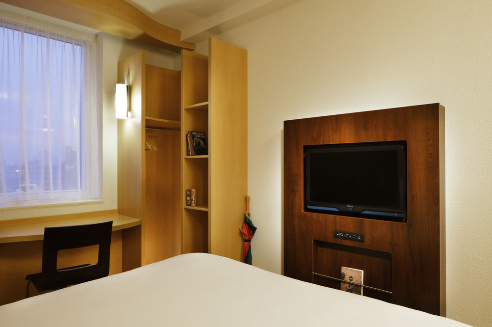 Ibis London Barking Hotel Barking  Eksteriør billede