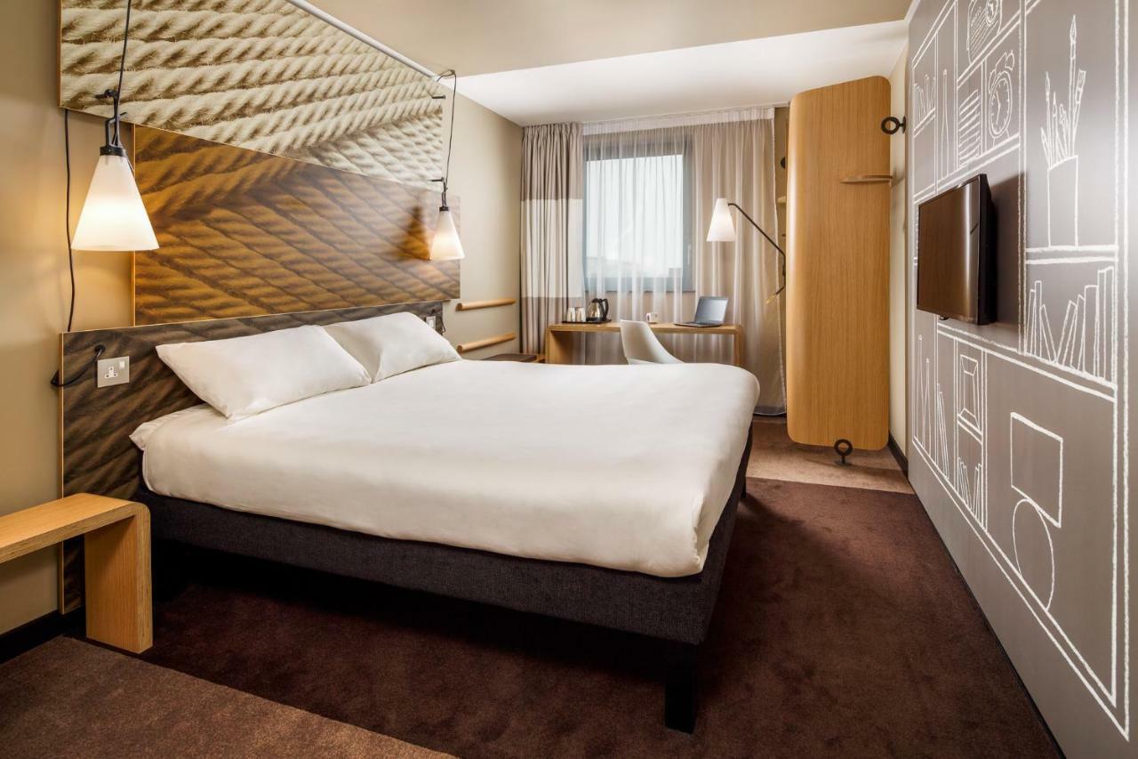 Ibis London Barking Hotel Barking  Eksteriør billede